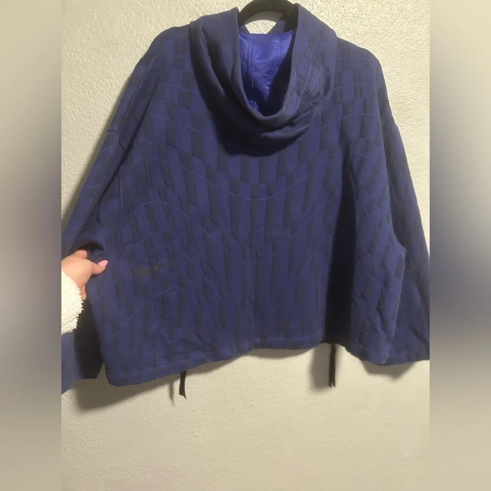 Nike sz medium